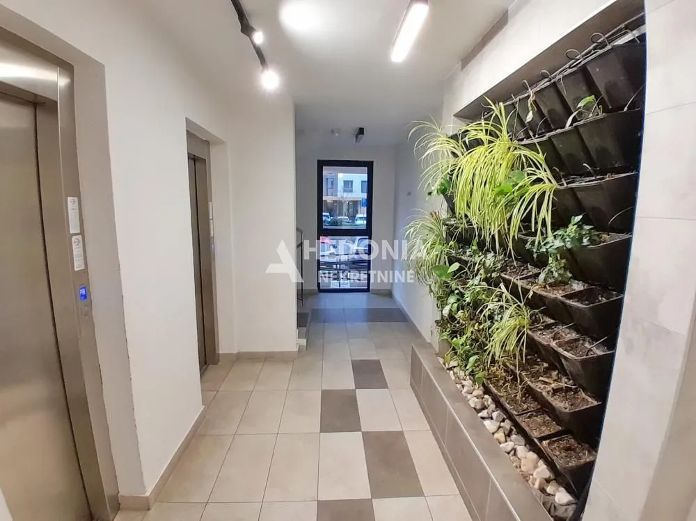 Prodaja, jednosoban stan, 37m², Zemun Sve Podlokacije, Beograd