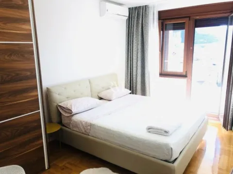 Rent, two bedroom apartment, 109m², Bečići, Budva - image 3