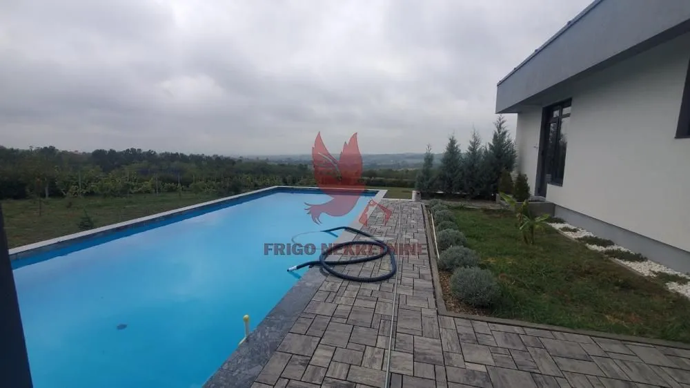Prodaja, kuća, 580m², Kosmaj, Sopot