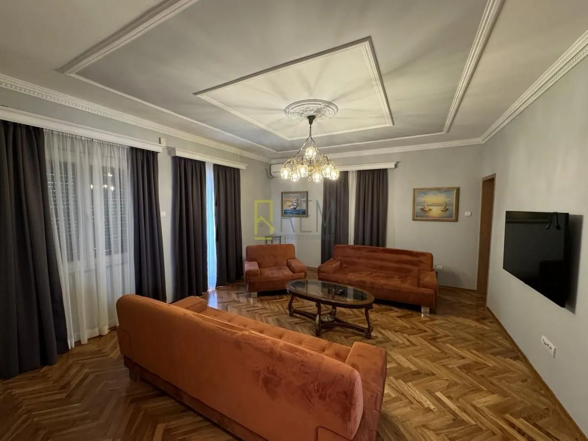 Rent, house, 100m², Centar, Podgorica