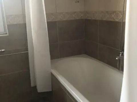 Izdavanje, četvorosoban stan, 191m², Mrčevac, Tivat - image 10