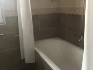 Izdavanje, četvorosoban stan, 191m², Mrčevac, Tivat - image 10