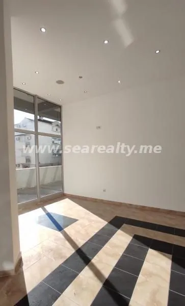 Sale, office space, 53m², Centar, Tivat