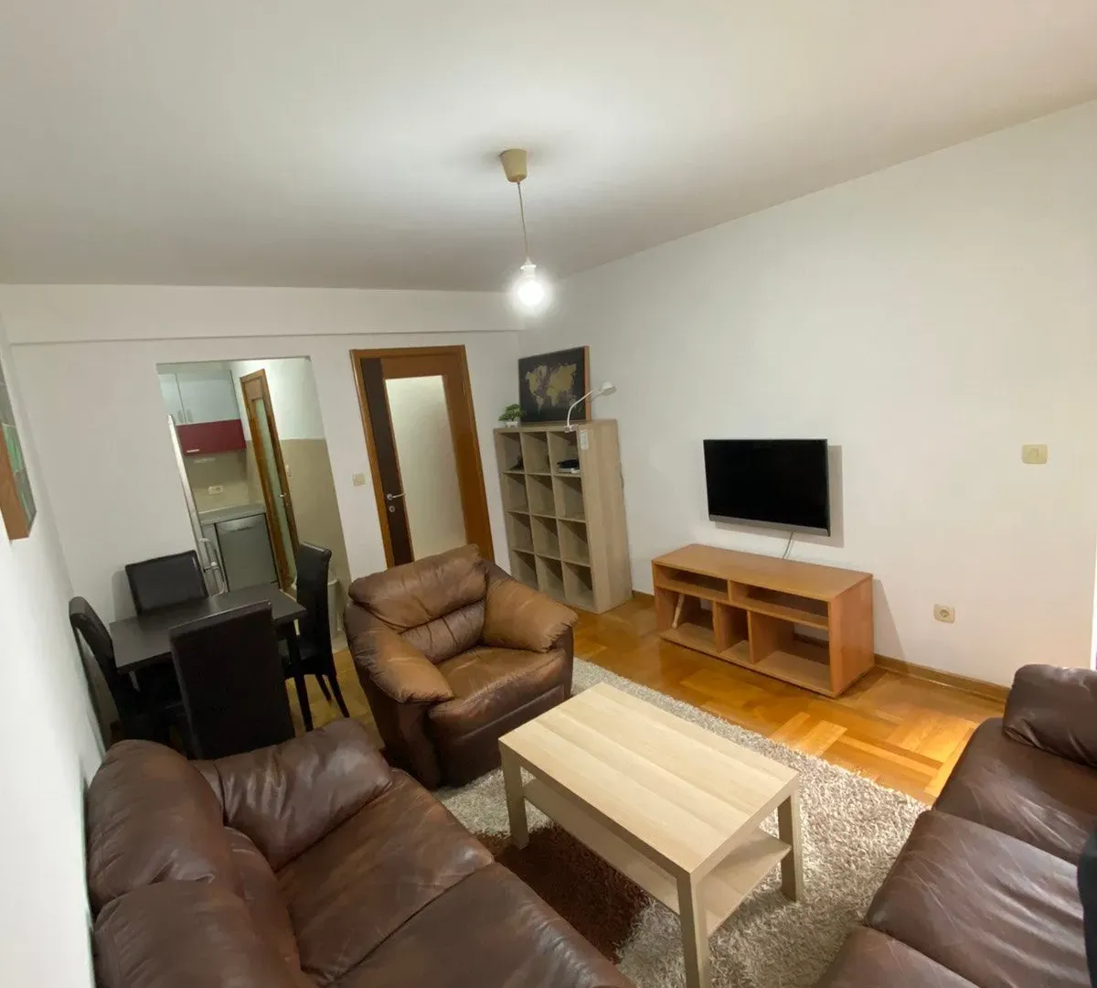 Izdavanje, dvosoban stan, 55m², Stari Aerodrom, Podgorica