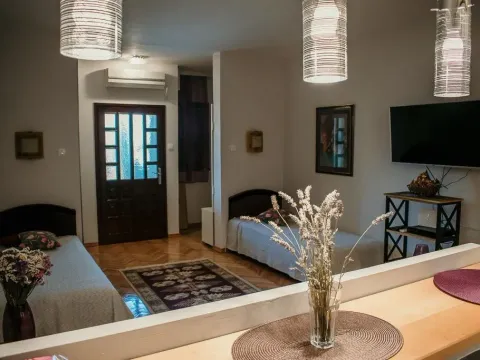 Rent, studio apartment, 42m², Budva, Crna Gora - image 6