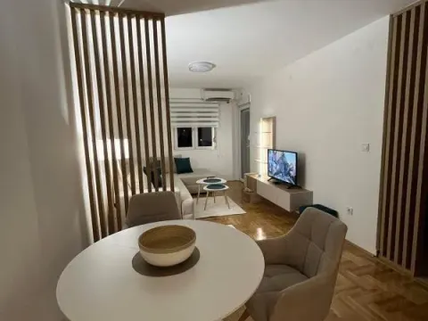 Izdavanje, jednosoban stan, 40m², Podgorica, Crna Gora - image 6