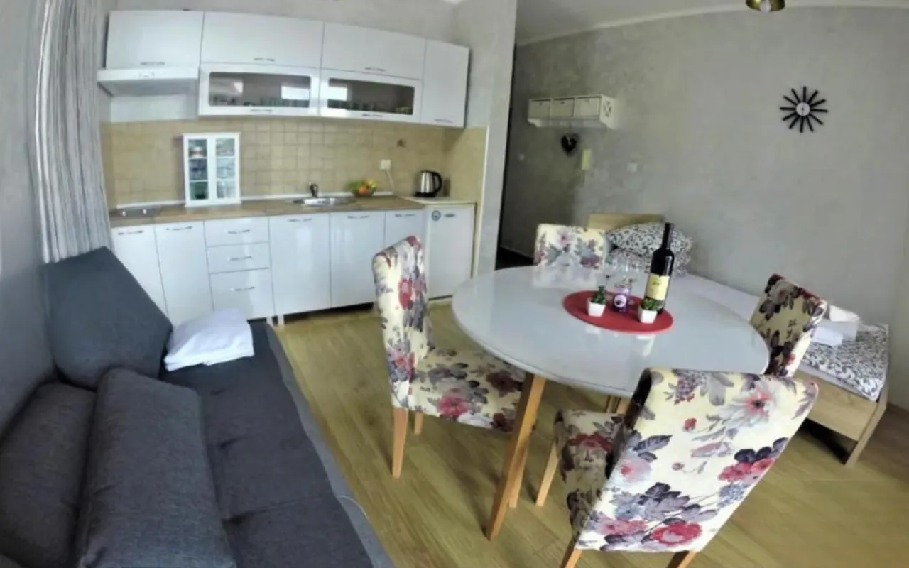 Rent, studio apartment, 32m², Bečići, Budva