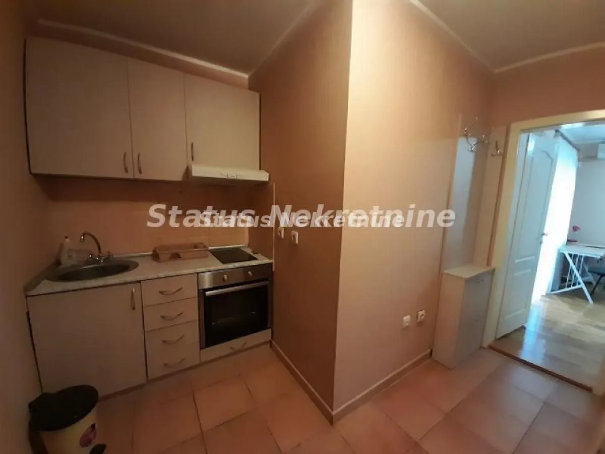 Izdavanje, jednosoban stan, 31m², Grbavica, Novi Sad Sve Podlokacije