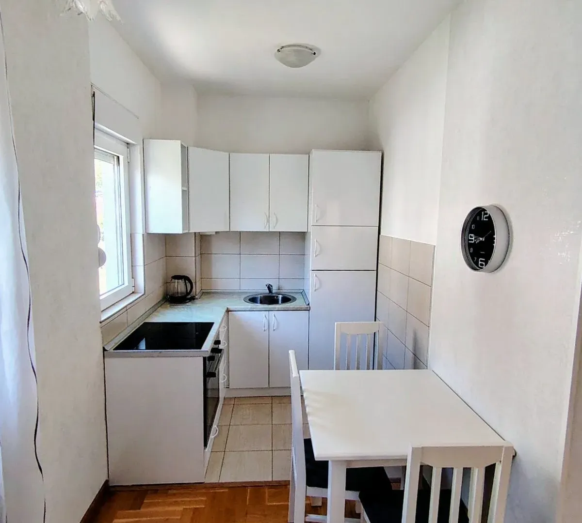 Rent, two bedroom apartment, 70m², Maslinjak, Budva
