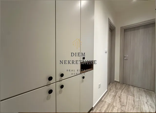 Izdavanje, dvosoban stan, 102m², Zabjelo, Podgorica