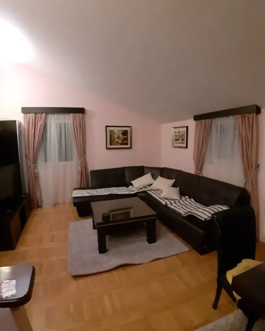 Izdavanje, stan, 80m², Dalmatinska ulica, Podgorica
