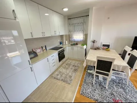 Prodaja, trosoban stan, 79m², Budva, Crna Gora - image 9