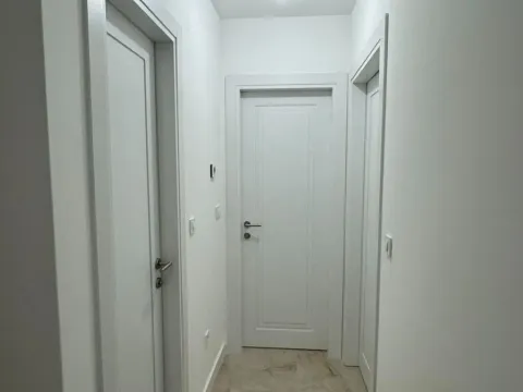 Rent, two bedroom apartment, 64m², Podgorica, Crna Gora - image 8