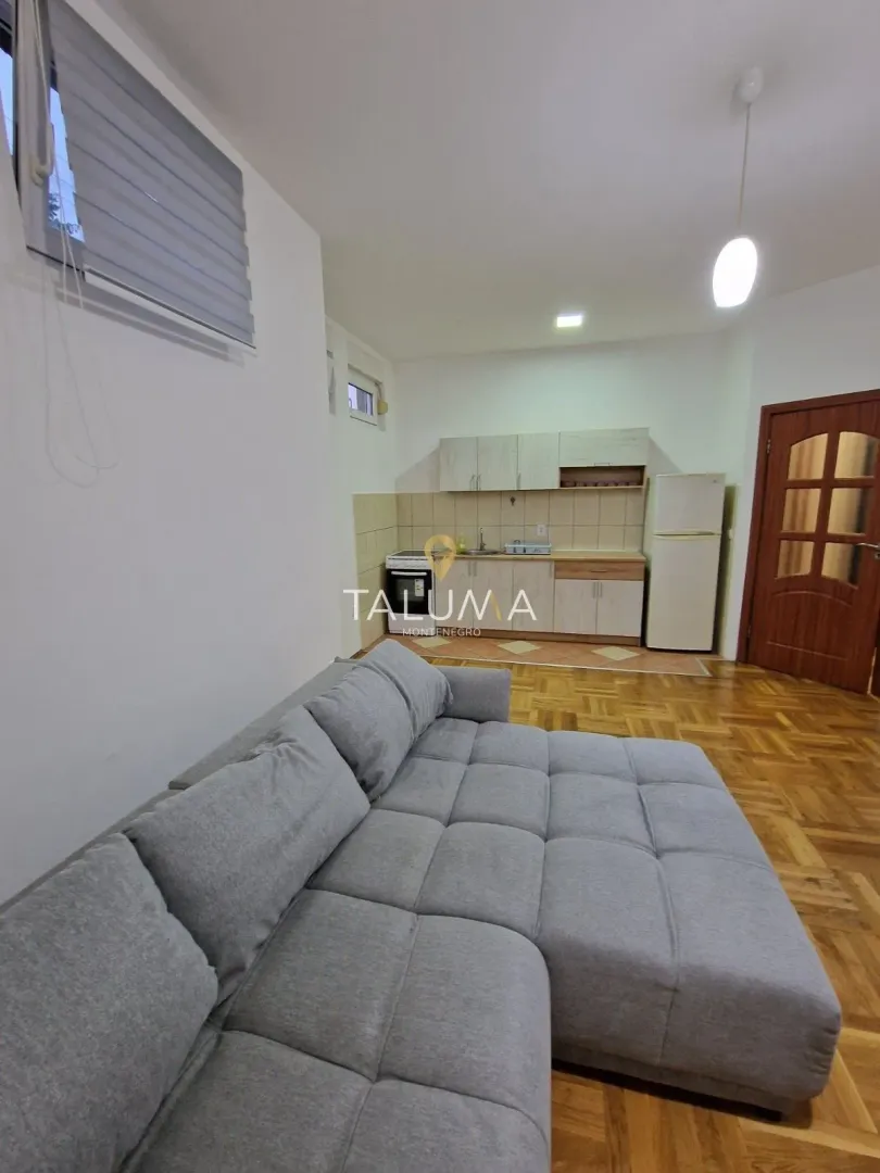 Prodaja, jednosoban stan, 39m², Blok 9, Podgorica