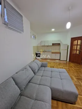 Prodaja, jednosoban stan, 39m², Blok 9, Podgorica - image 4