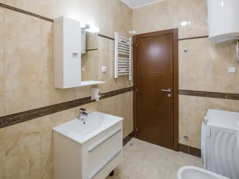 Sale, one bedroom apartment, 64m², Bečići, Budva - image 5