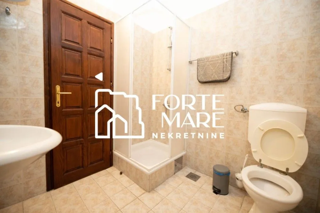 Prodaja, kuća, 241m², Đenovići, Herceg Novi