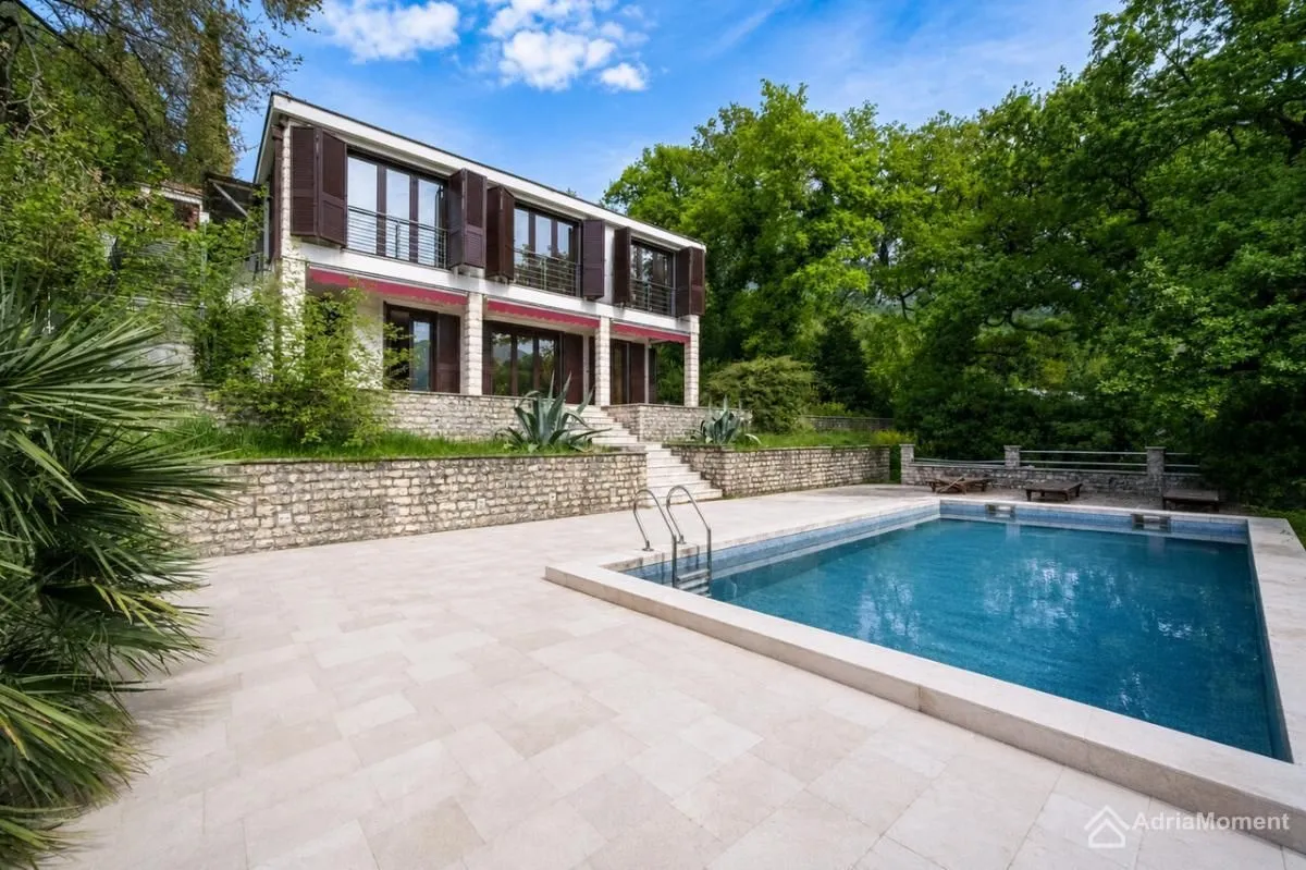 Prodaja, kuća, 188m², Herceg Novi, Crna Gora