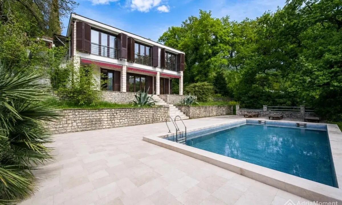 Prodaja, kuća, 188m², Herceg Novi, Crna Gora