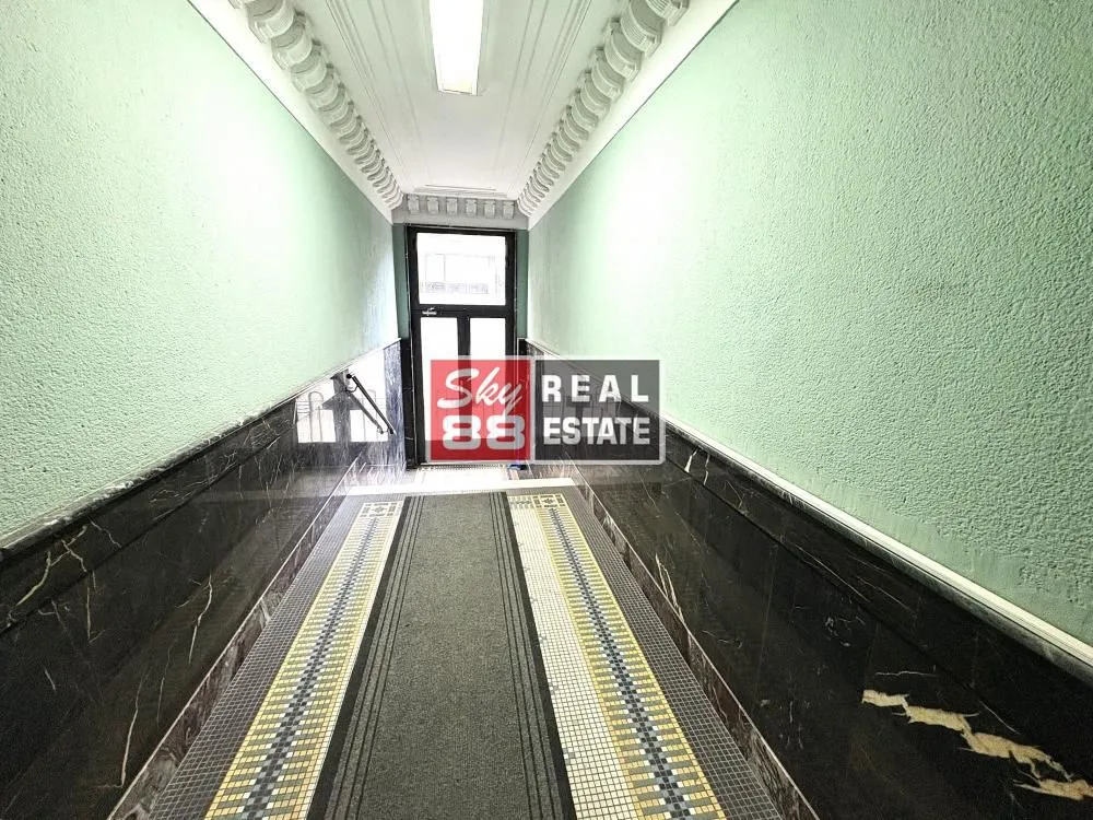 Rent, four bedroom apartment, 110m², Vračar Sve Podlokacije, Beograd