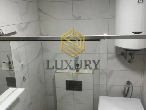 Prodaja, jednosoban stan, 43m², Stari Aerodrom, Podgorica - image 5