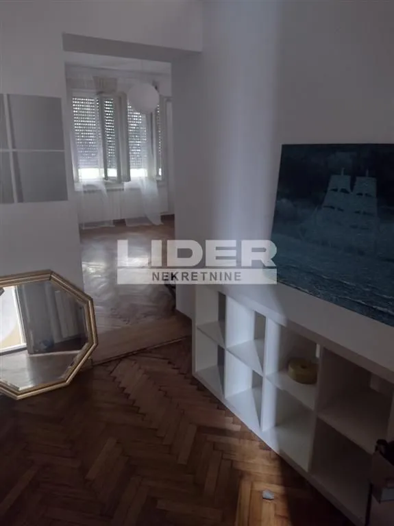 Sale, three bedroom apartment, 67m², Stari Grad, Beograd
