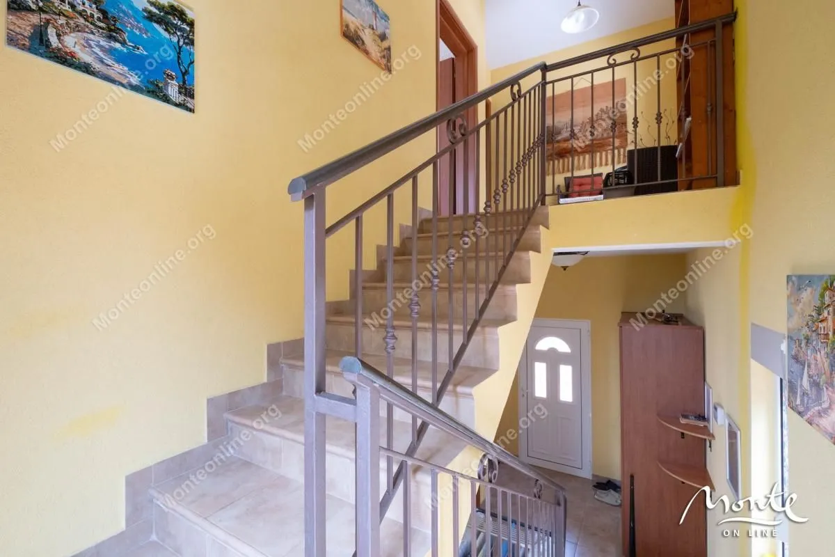 Prodaja, kuća, 89m², Krašići, Tivat