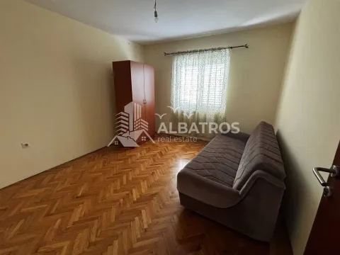 Rent, house, 150m², Polje, Bar - image 4