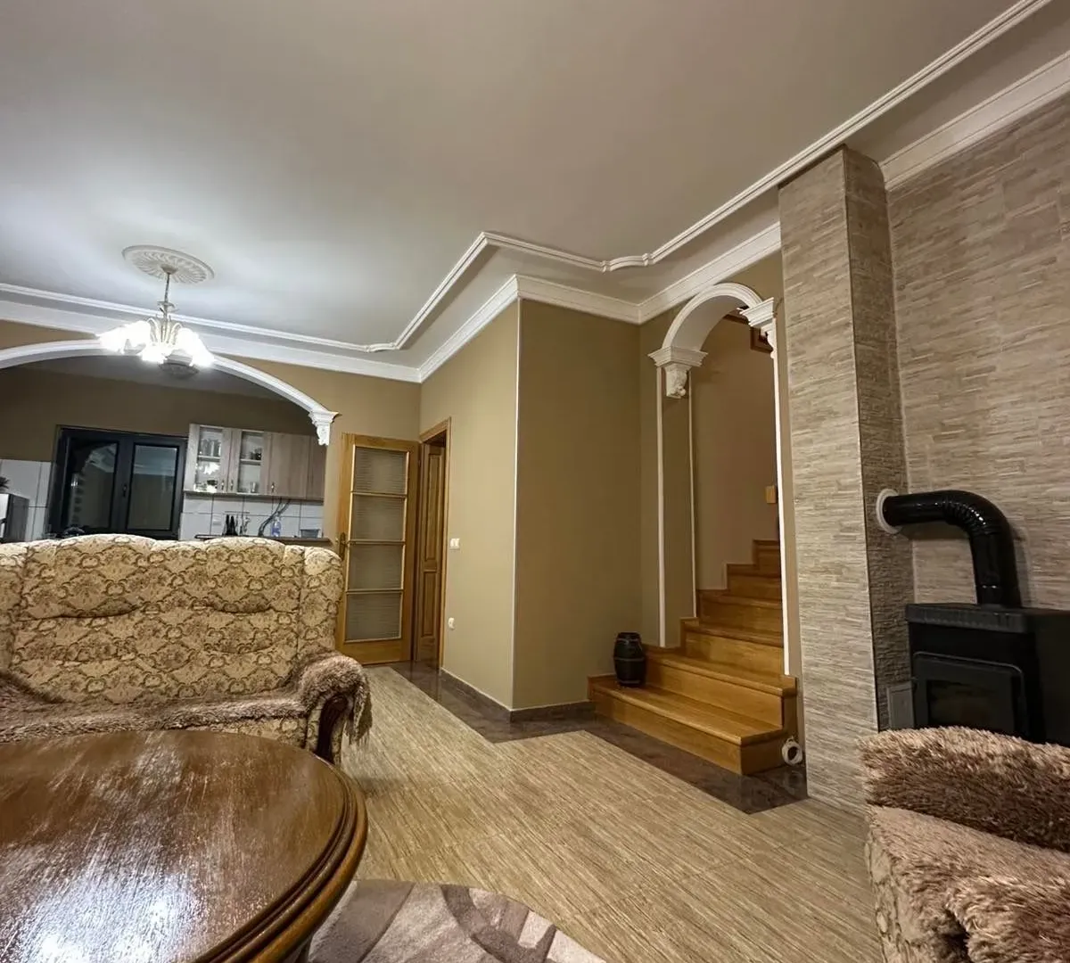 Rent, house, 170m², Gornja Gorica, Podgorica