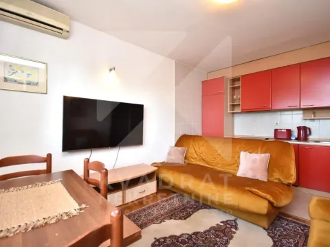 Rent, one bedroom apartment, 33m², Preko Morače, Podgorica - image 2
