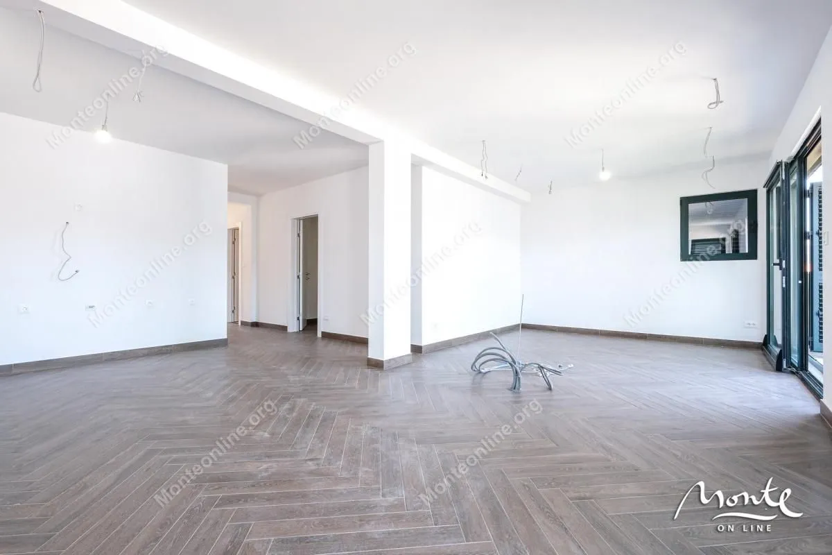 Prodaja, trosoban stan, 96m², Krašići, Tivat