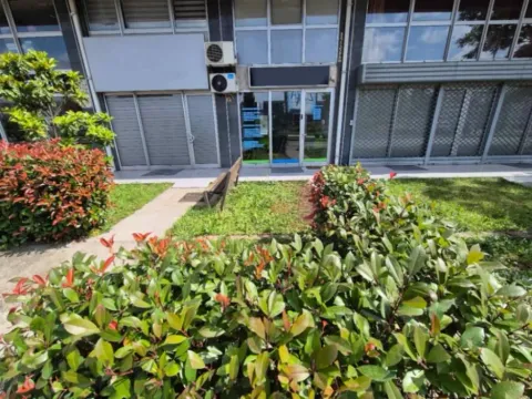 Izdavanje, poslovni prostor, 190m², City Kvart, Podgorica - image 2