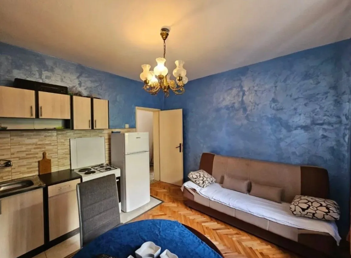 Prodaja, dvosoban stan, 74m², Risan, Kotor