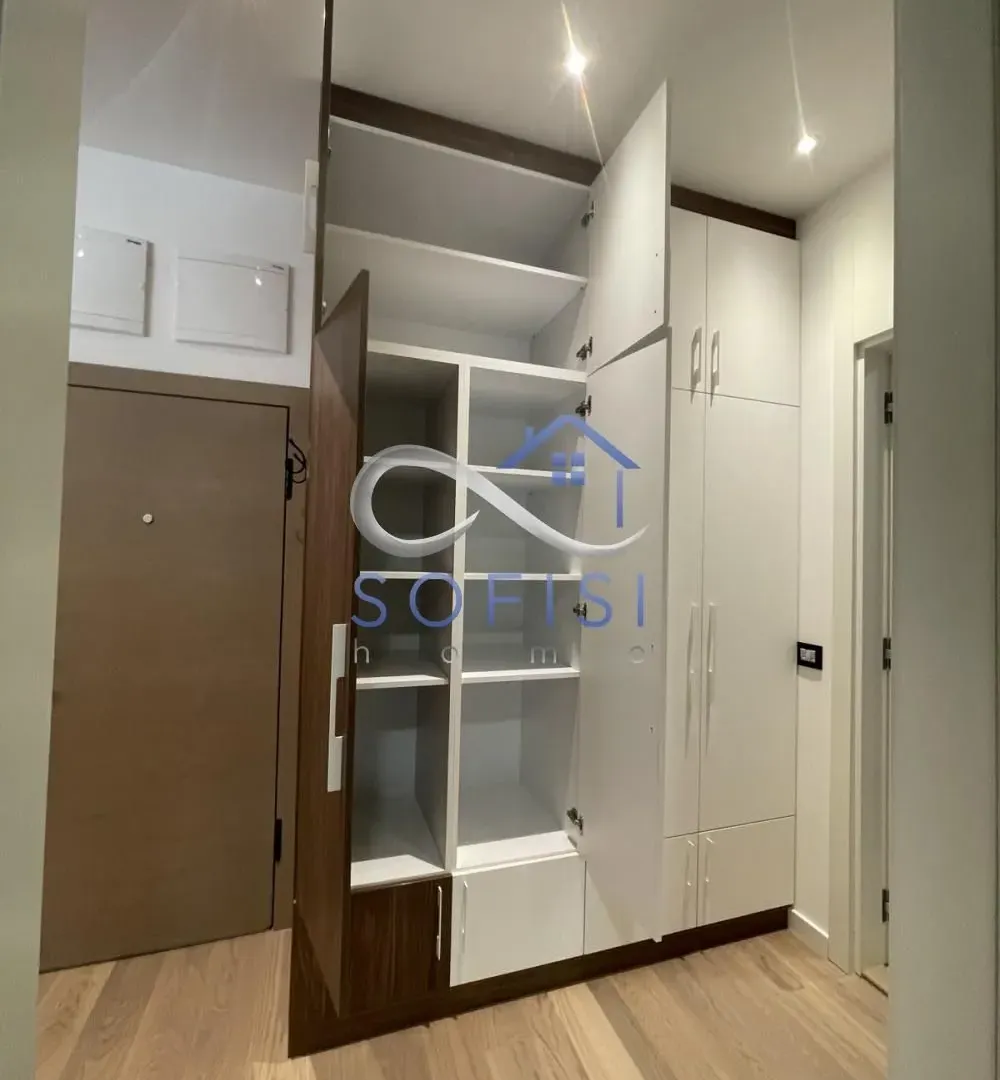 Izdavanje, dvosoban stan, 70m², Lipov gaj, Novi Sad Sve Podlokacije