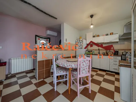 Prodaja, trosoban stan, 115m², Petlovo Brdo, Beograd - image 5