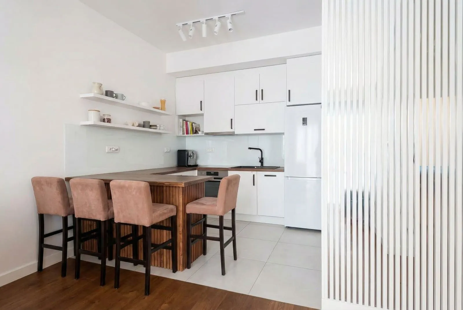 Sale, two bedroom apartment, 65m², Bar, Crna Gora