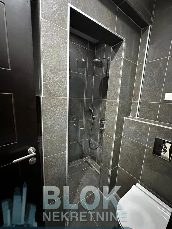 Izdavanje, dvosoban stan, 70m², Preko Morače, Podgorica