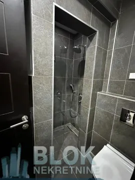 Izdavanje, dvosoban stan, 70m², Preko Morače, Podgorica - image 3