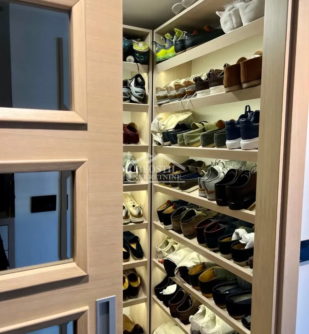 Prodaja, dvosoban stan, 83m², Vračar Centar, Vračar Sve Podlokacije