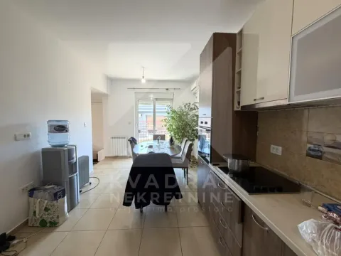 Rent, house, 220m², Tološi, Podgorica - image 7