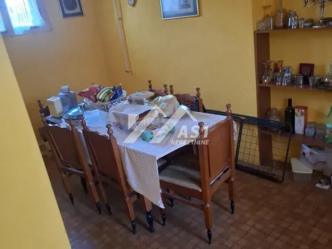 Prodaja, kuća, 266m², Futog, Novi Sad Sve Podlokacije - image 11