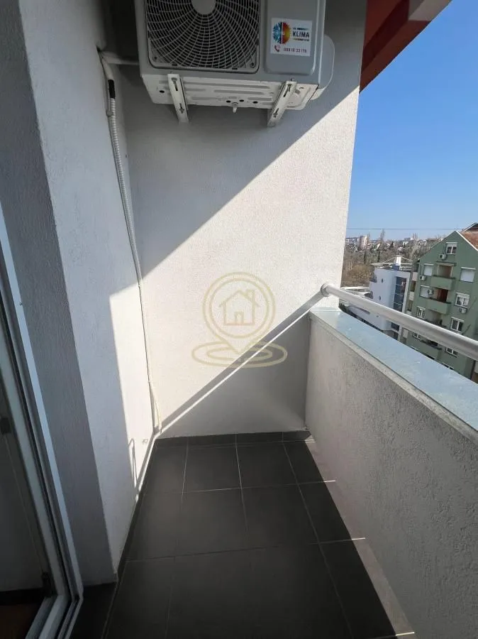 Prodaja, četvorosoban stan, 101m², Adamovićevo Naselje, Novi Sad Sve Podlokacije