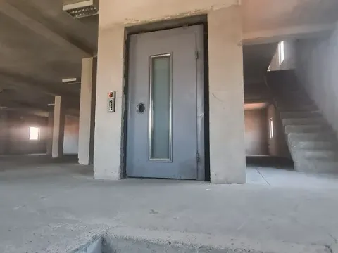 Izdavanje, poslovni prostor, 1100m², Novi Beograd Sve Podlokacije, Beograd