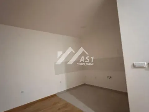 Izdavanje, četvorosoban stan, 102m², Bulevar Oslobodjenja, Novi Sad Sve Podlokacije - image 3