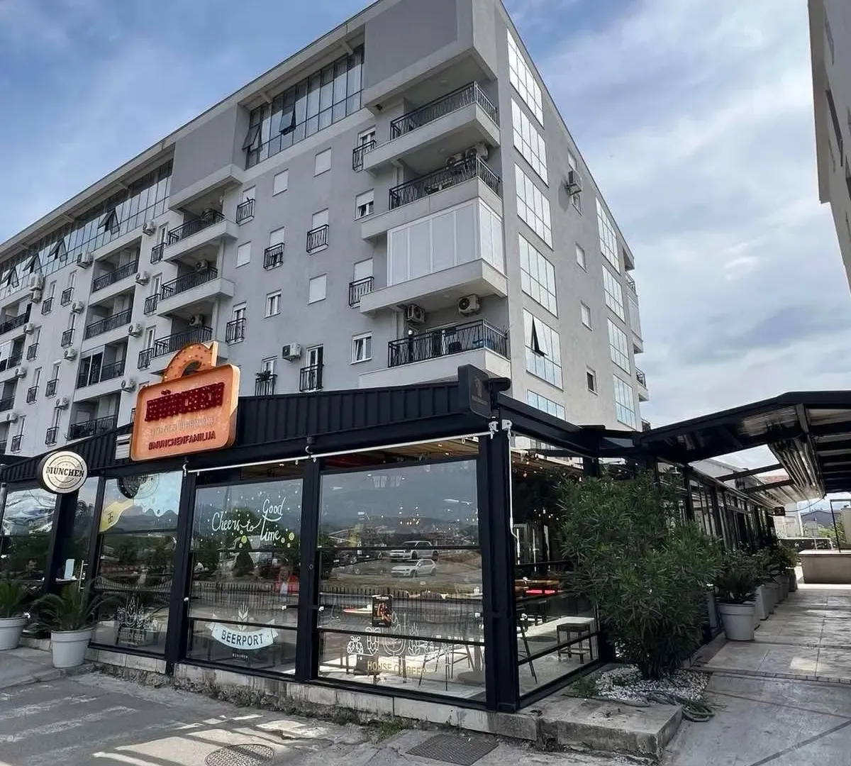 Rent, two bedroom apartment, 74m², Stari Aerodrom, Podgorica