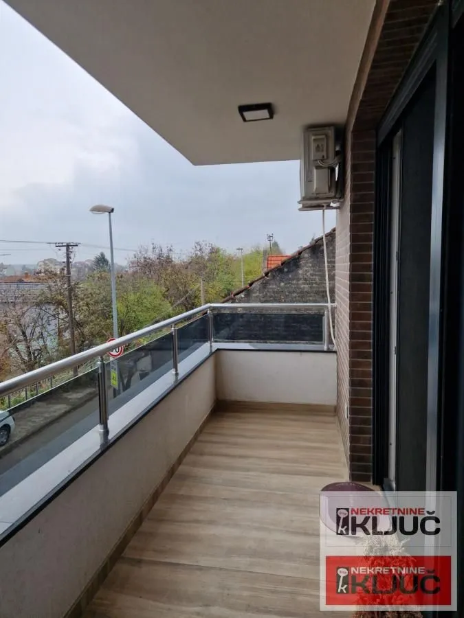 Prodaja, četvorosoban stan, 98m², Petrovaradin, Novi Sad