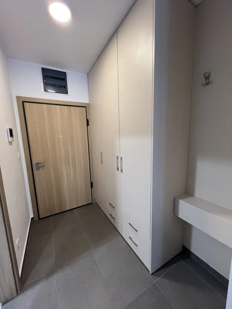 Izdavanje, jednosoban stan, 30m², City Kvart, Podgorica