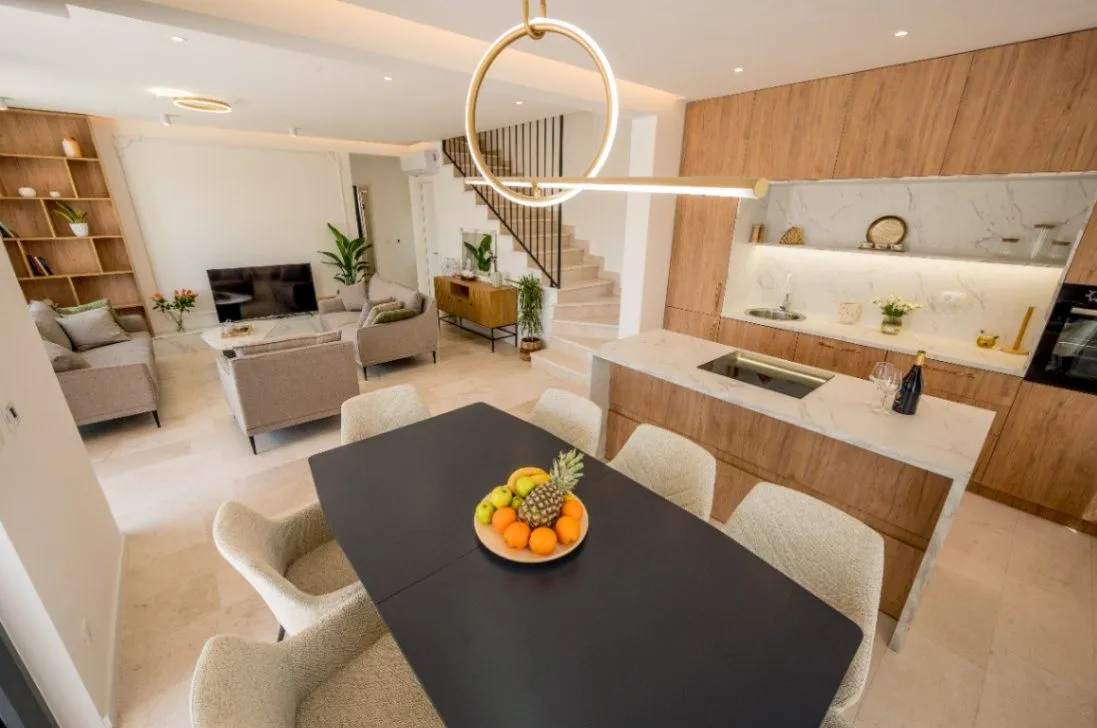 Sale, house, 250m², Mrčevac, Tivat