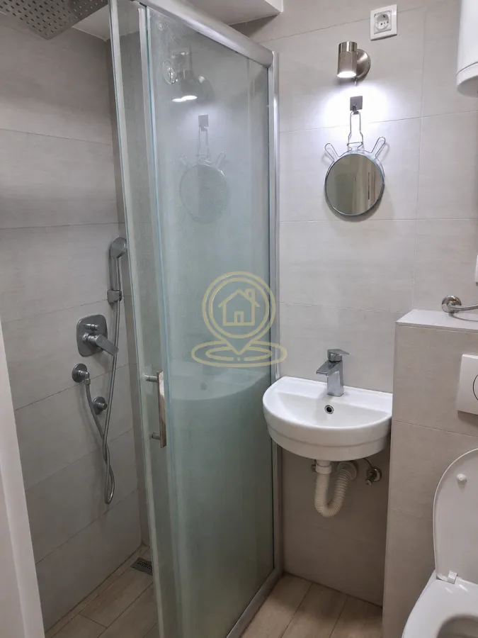 Izdavanje, jednosoban stan, 20m², Podbara, Novi Sad Sve Podlokacije