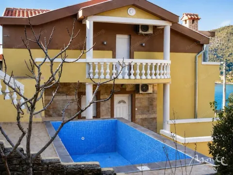 Kuća in Lepetani